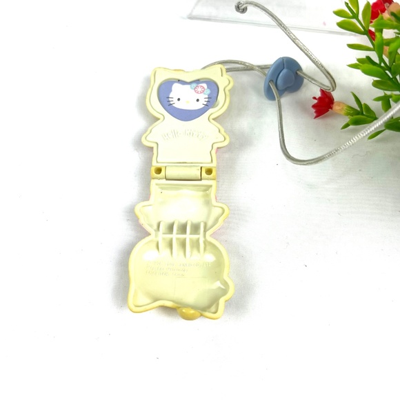 Hello Kitty Locket Necklace | Vintage McDonald’s Happy Meal Toy | Sanrio Collect - Picture 7 of 10